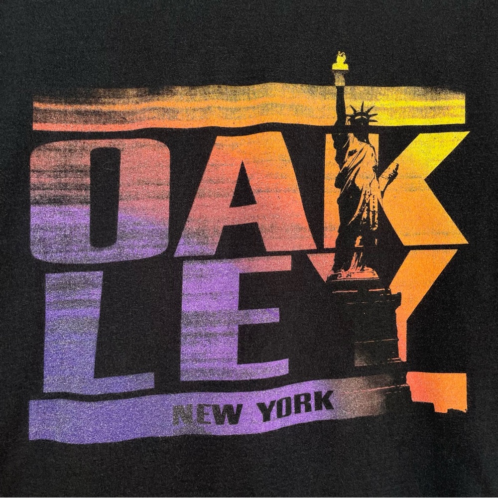 OAKLEY Black NEW YORK Graphic Tee L